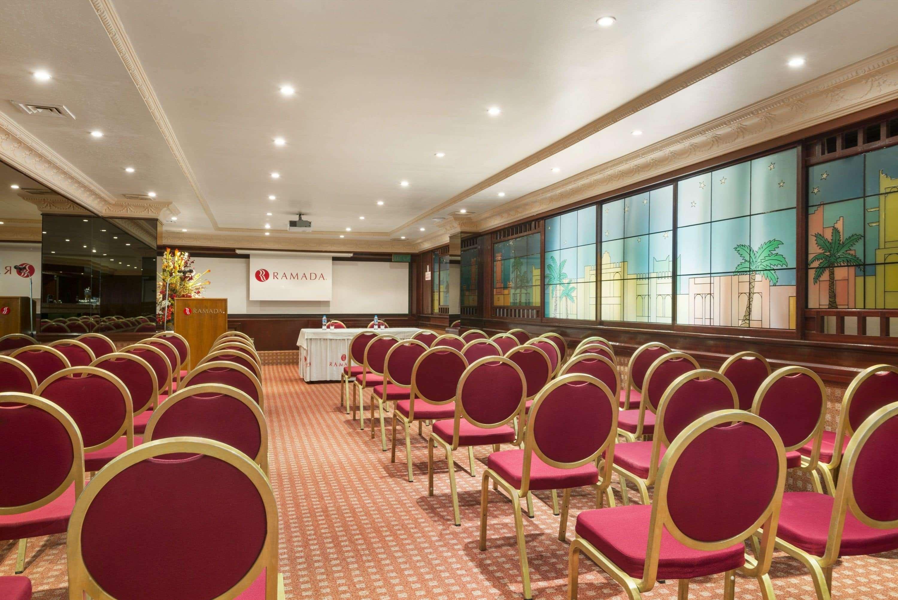 Ramada By Wyndham Bahrain Hotell Manama Exteriör bild