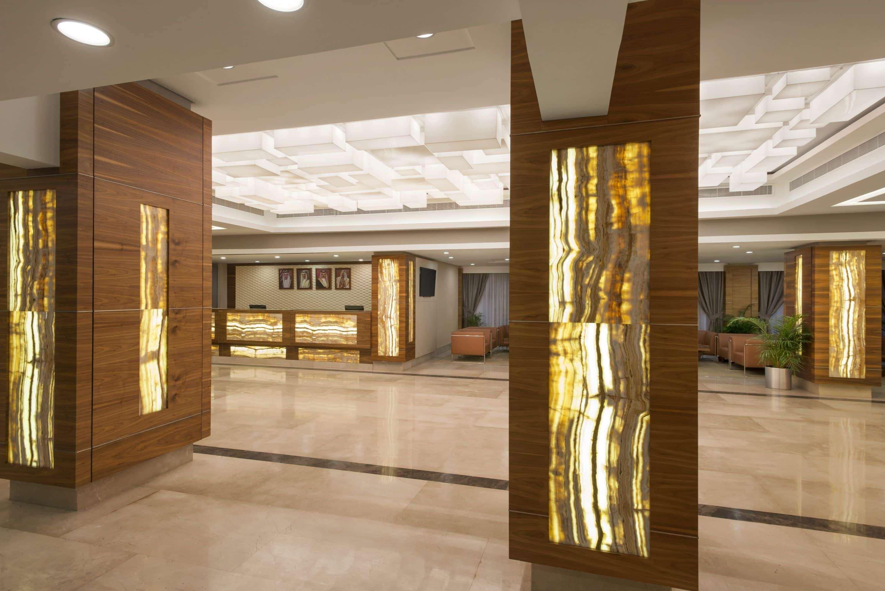 Ramada By Wyndham Bahrain Hotell Manama Exteriör bild