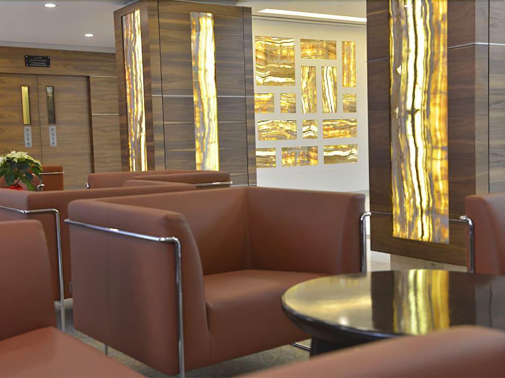 Ramada By Wyndham Bahrain Hotell Manama Exteriör bild